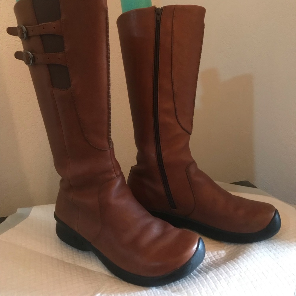 Keen boots